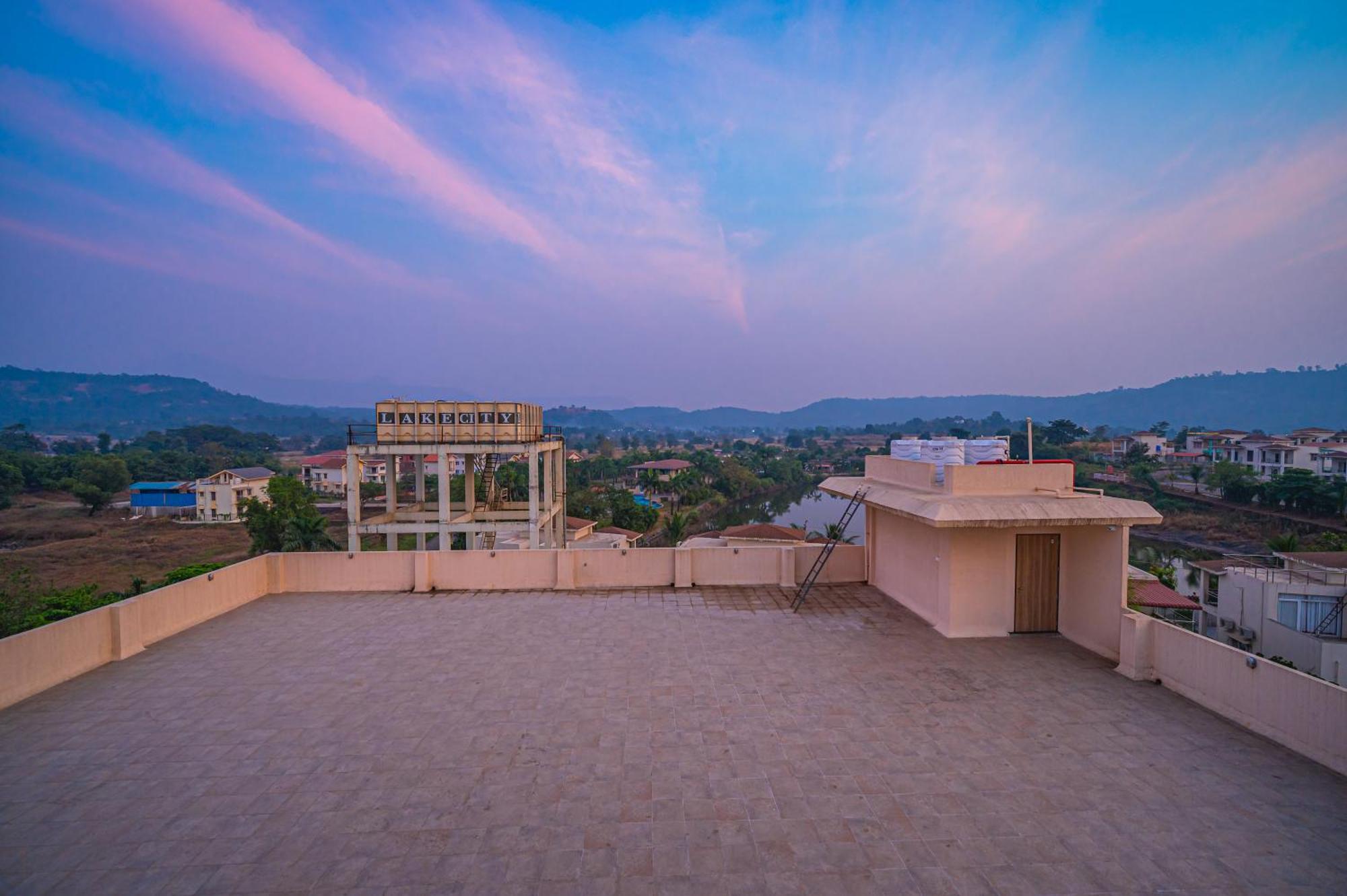 Lotus Leaf Hotel Pali  Bagian luar foto